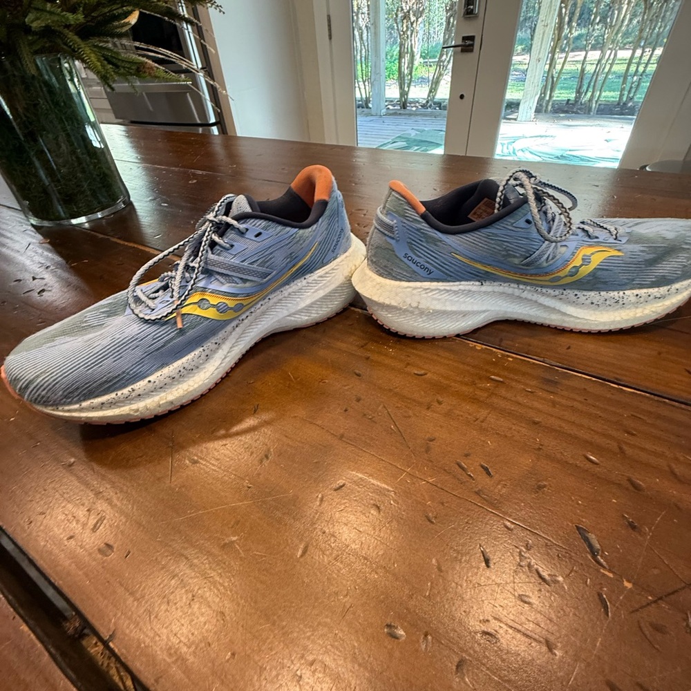Saucony Triumph 20 Running Shoes - Picture 5 of 7